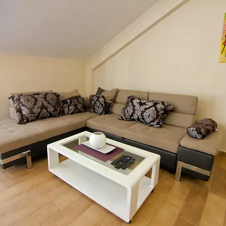 Apartment Poeta *